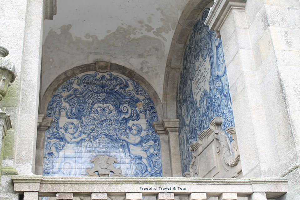 azulejos_porto_city_portugal_freebirdtour