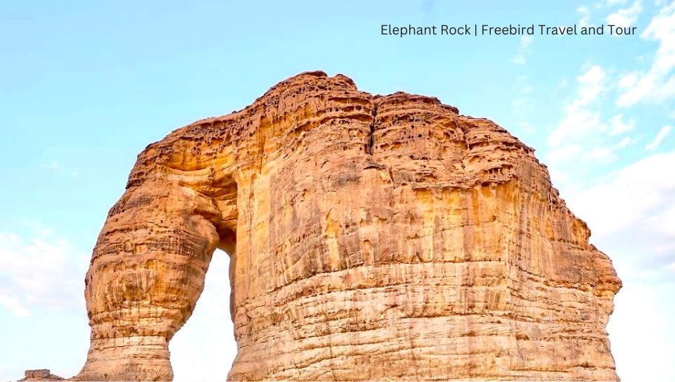 elephant-rock-jabal-ai-fil-saudi-arabia-freebirdtour
